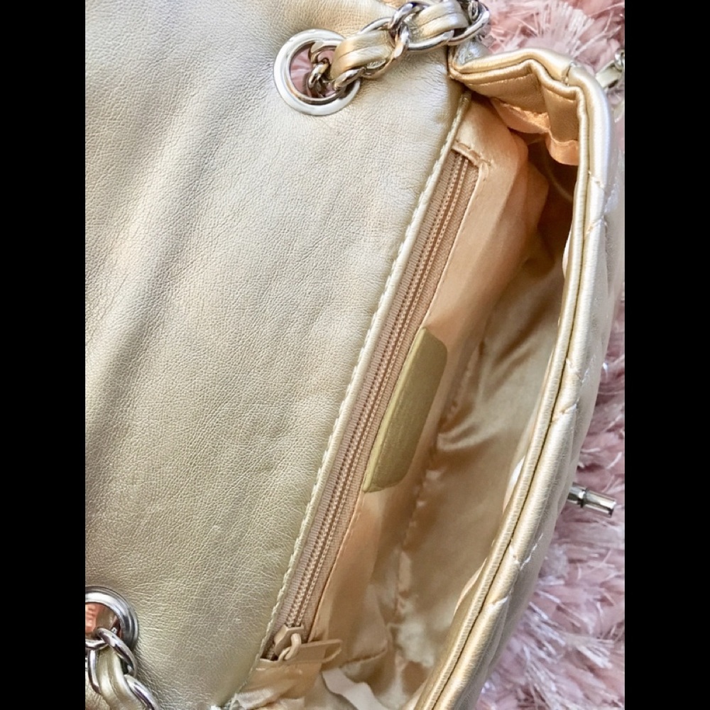 🌞GOLD Quilted Crossbody Purse🌞NWT🏷 - Picture 8 of 11